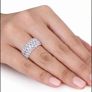 Delmar Silver Round & Emerald Cut CZ Band Ring 💍